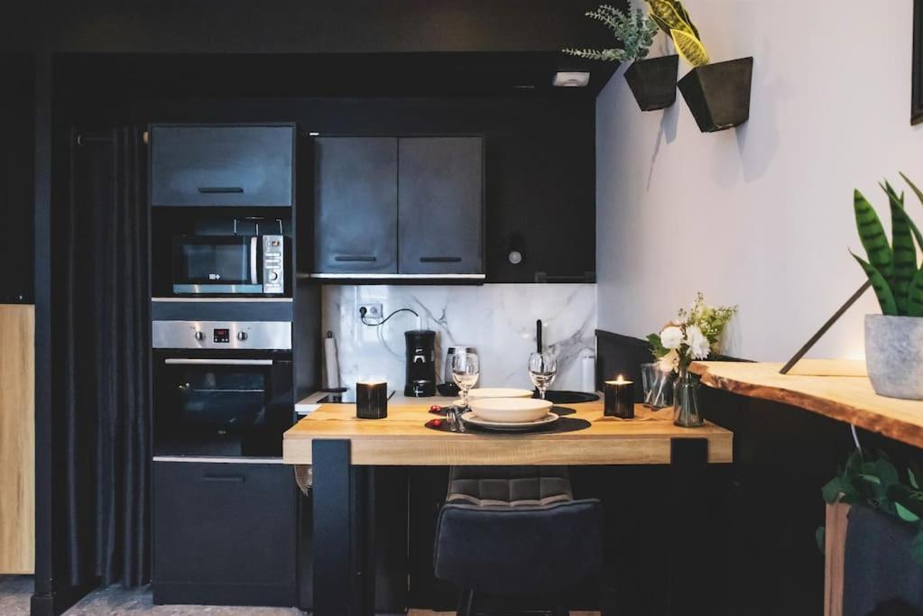 Love Room, La Douce Angevine Angers Exteriör bild